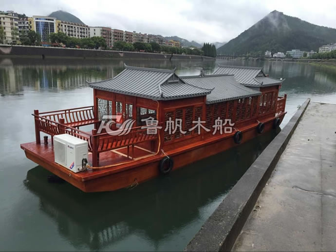 旅游觀(guān)光畫(huà)舫船
