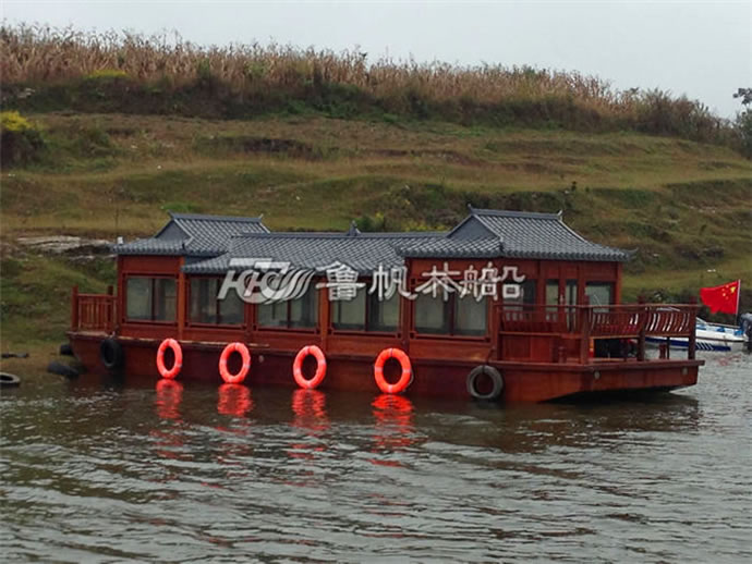 大型水上觀(guān)光畫(huà)舫